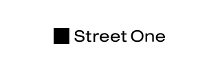 Ein schwarzes Quadrat befindet sich links von dem Text „Street One“, platziert auf einem weißen Hintergrund.