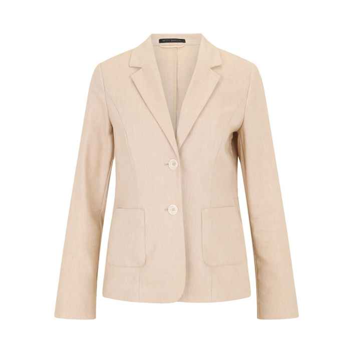 Beiger Blazer mit zwei Knöpfen und zwei Fronttaschen, hängt gerade vor einem weißen Hintergrund. Markenetikett: "BETTY BARCLAY" innen am Kragen.