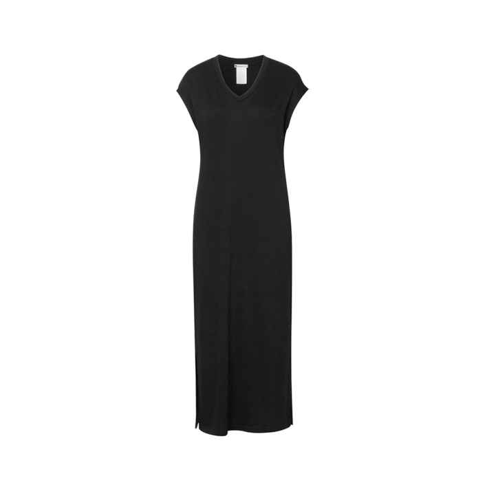 Schwarzes langes Kleid, hängt gerade, auf weißem Hintergrund. Es hat kurze Ärmel und einen V-Ausschnitt, ohne sichtbare Details oder Muster.